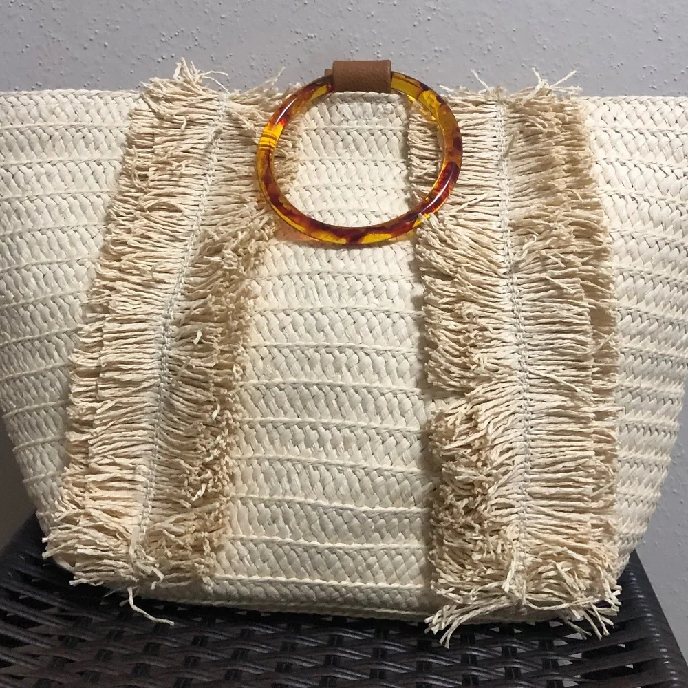 Large Straw Tote - Picture 1 of 6